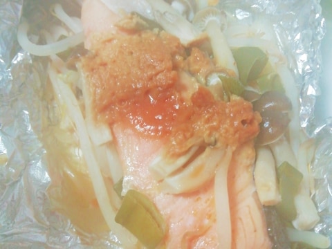 【ホイル焼き料理】鮭の味噌バタホイル焼き